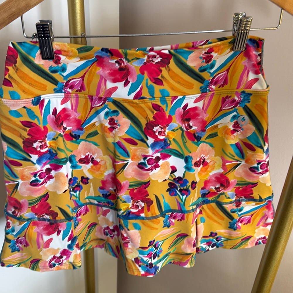 Dona Jo Mustard Colored Floral Skort Size 2